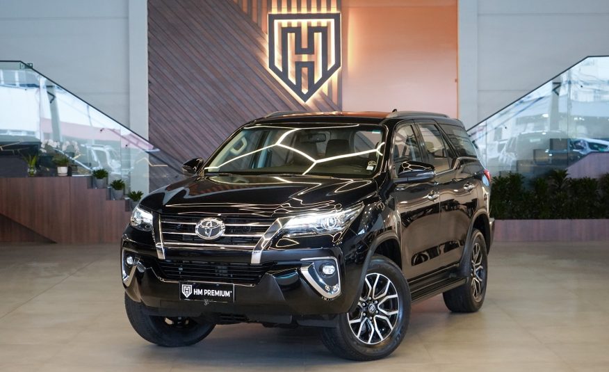 TOYOTA HILUX SW4 SRX 4X4 2.8 TDI DIESEL AUTOMÁTICO 2018