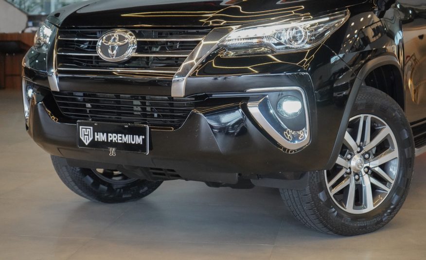 TOYOTA HILUX SW4 SRX 2.8 TURBO DIESEL 4X4 AUTOMÁTICO 2020 – 7 LUGARES