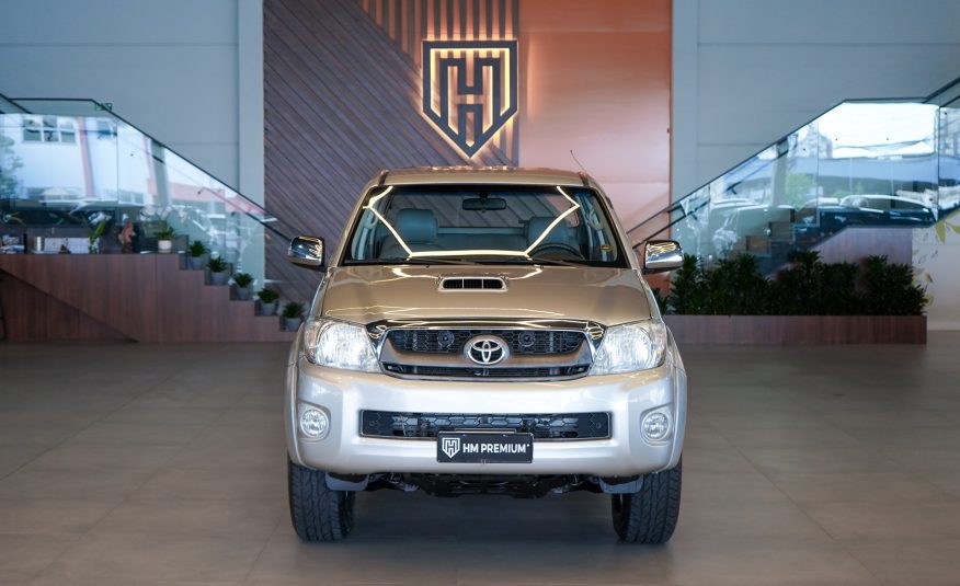 TOYOTA HILUX SRV D4-D 3.0 TDI 4X4 DIESEL AUTOMÁTICO 2011 – CABINE DUPLA