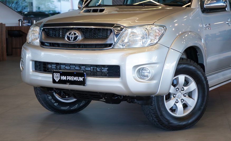 TOYOTA HILUX SRV D4-D 3.0 TDI 4X4 DIESEL AUTOMÁTICO 2011 – CABINE DUPLA